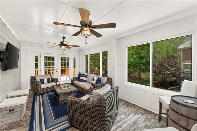 929 Ravenwood Way, Canton, GA 30115