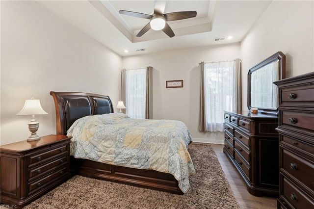 513 Eldridge LN, Chesapeake, VA 23323