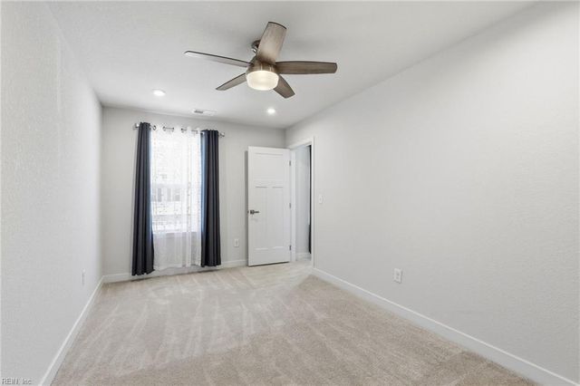 513 Eldridge LN, Chesapeake, VA 23323