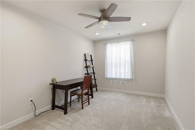 513 Eldridge LN, Chesapeake, VA 23323