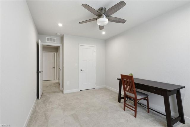 513 Eldridge LN, Chesapeake, VA 23323