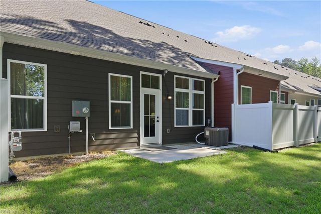 513 Eldridge LN, Chesapeake, VA 23323