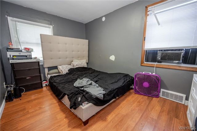 27 Hewitt Avenue, Buffalo, NY 14215