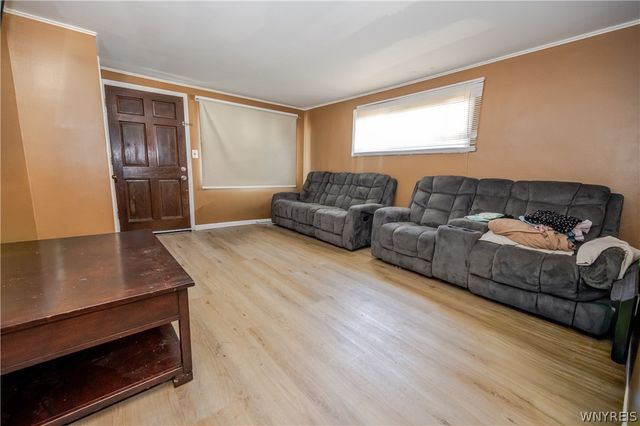 27 Hewitt Avenue, Buffalo, NY 14215