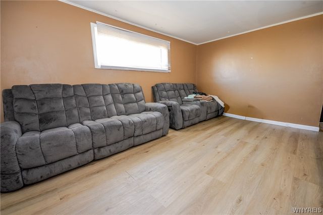 27 Hewitt Avenue, Buffalo, NY 14215