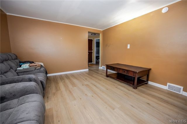 27 Hewitt Avenue, Buffalo, NY 14215
