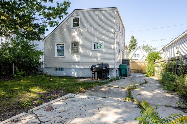 27 Hewitt Avenue, Buffalo, NY 14215