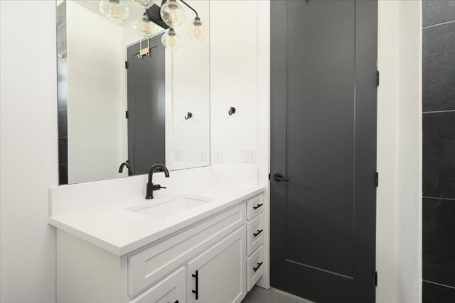 3700 Clawson RD 301, Austin, TX 78704