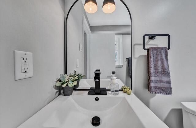 3604 Janney LN, Roanoke, VA 24018