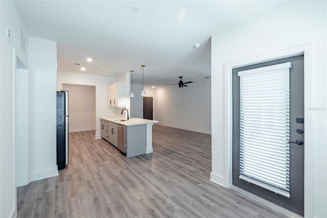 1420 LAKEFRONT DRIVE 6413, Sarasota, FL 34240