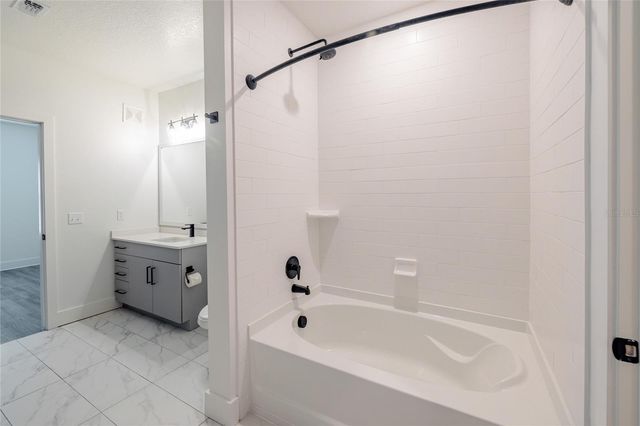 1420 LAKEFRONT DRIVE 6413, Sarasota, FL 34240