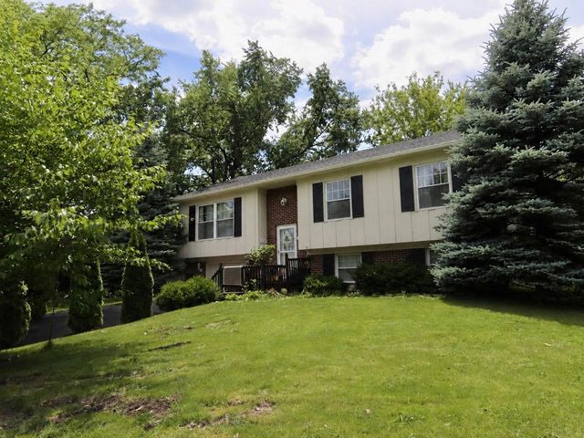 36 Red Haw Lane, Lake Zurich, IL 60047