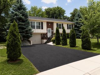 36 Red Haw Lane, Lake Zurich, IL 60047