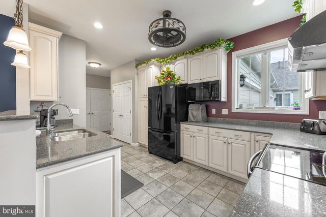 121 MIDWAY DR, Bellefonte, PA 16823