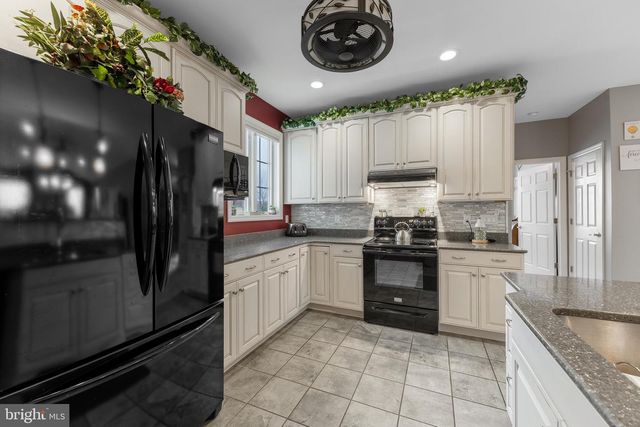 121 MIDWAY DR, Bellefonte, PA 16823