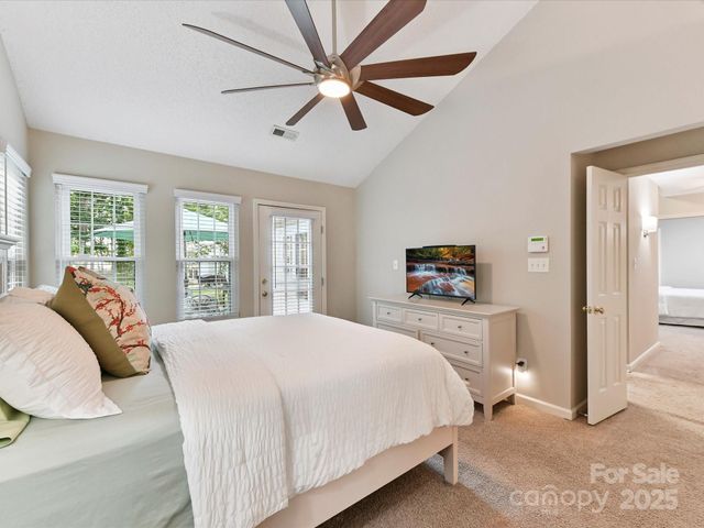 4222 Huntmeadow Drive, Charlotte, NC 28269