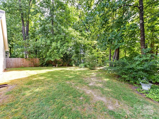 4222 Huntmeadow Drive, Charlotte, NC 28269