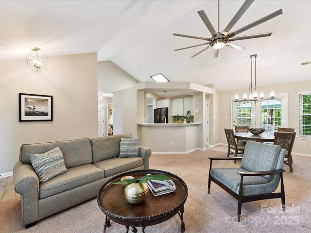 4222 Huntmeadow Drive, Charlotte, NC 28269