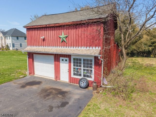 40 Sergeantsville Road, Raritan Twp., NJ 08822