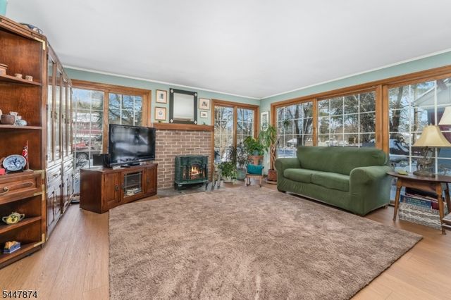 40 Sergeantsville Road, Raritan Twp., NJ 08822