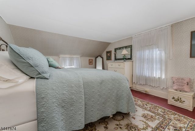 40 Sergeantsville Road, Raritan Twp., NJ 08822