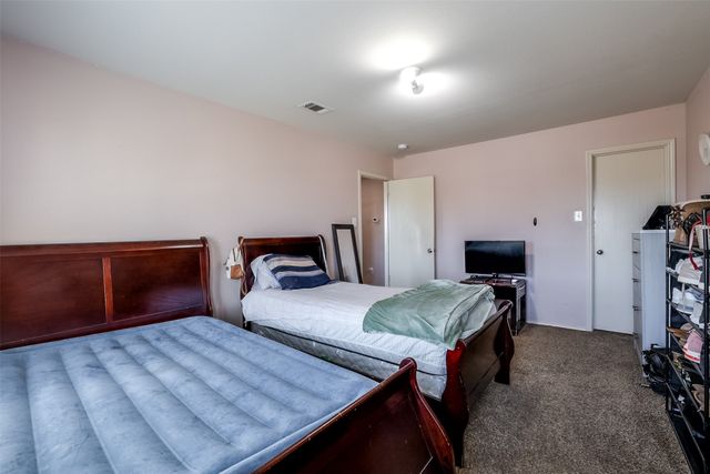 1411 Everglades Court, Arlington, TX 76002