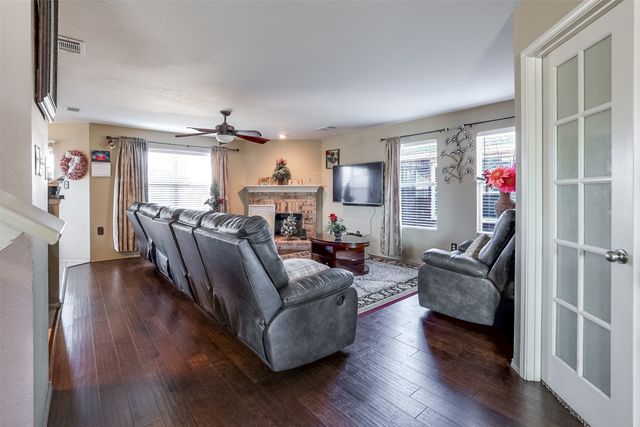 1411 Everglades Court, Arlington, TX 76002