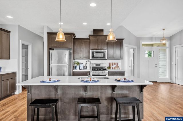2274 Genesis Ct SE, Salem, OR 97306