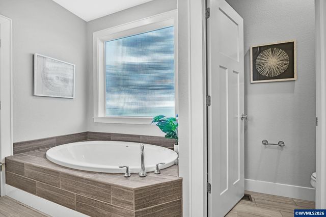 2274 Genesis Ct SE, Salem, OR 97306