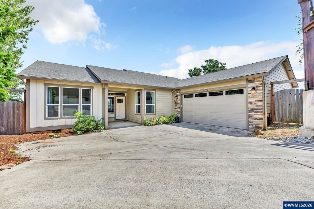2274 Genesis Ct SE, Salem, OR 97306