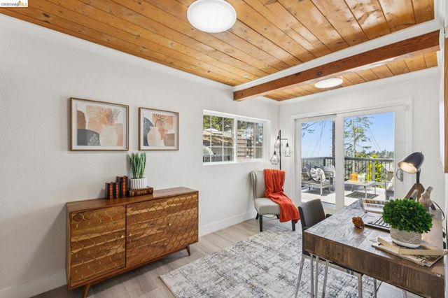 6756 Snake Road, Oakland, CA 94611