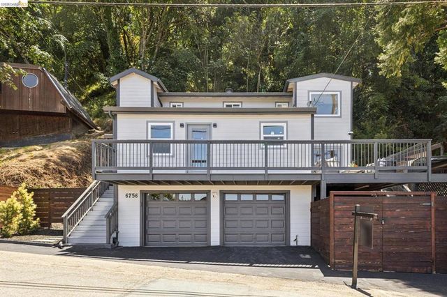 6756 Snake Road, Oakland, CA 94611