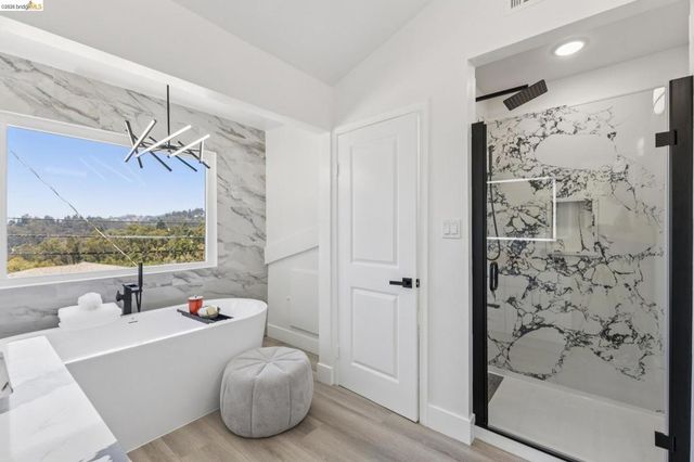 6756 Snake Road, Oakland, CA 94611