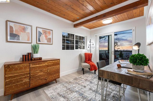 6756 Snake Road, Oakland, CA 94611