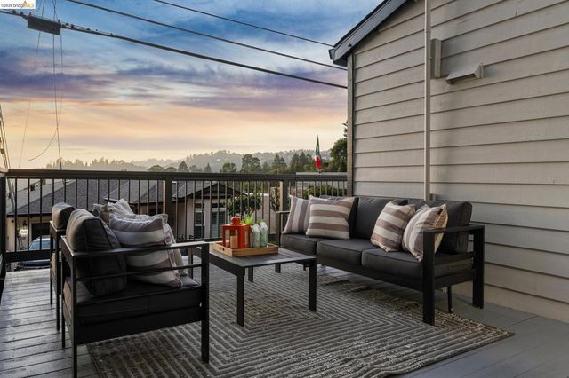 6756 Snake Road, Oakland, CA 94611