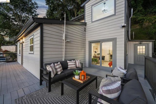 6756 Snake Road, Oakland, CA 94611