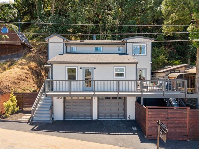6756 Snake Road, Oakland, CA 94611