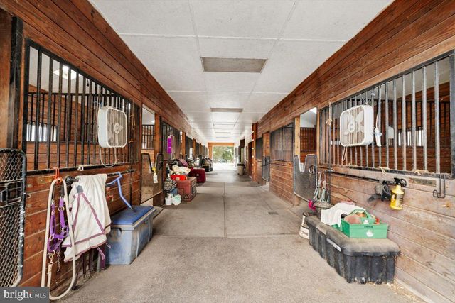 19606 RIDGESIDE RD, Bluemont, VA 20135