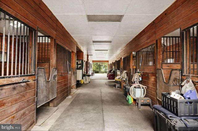 19606 RIDGESIDE RD, Bluemont, VA 20135