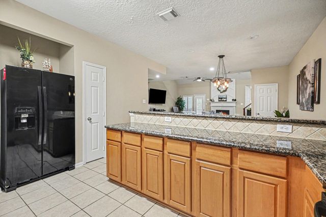 819 Davis Road, League City, TX 77573