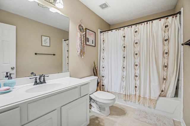 819 Davis Road, League City, TX 77573