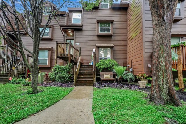819 Davis Road, League City, TX 77573