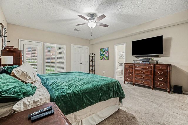 819 Davis Road, League City, TX 77573