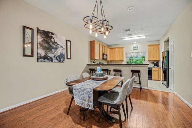 819 Davis Road, League City, TX 77573
