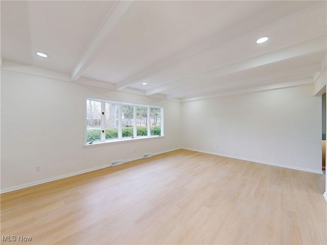 7453 Hollycroft Lane, Mentor, OH 44060