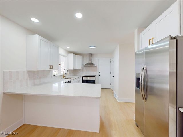 7453 Hollycroft Lane, Mentor, OH 44060