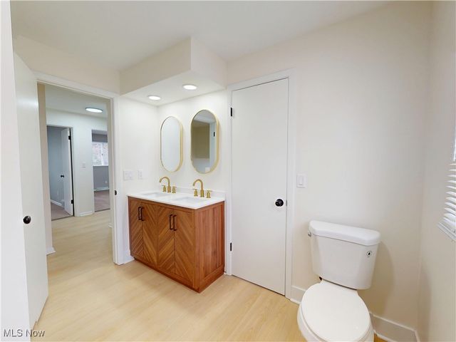 7453 Hollycroft Lane, Mentor, OH 44060