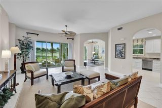9038 Cascada WAY 102, Naples, FL 34114