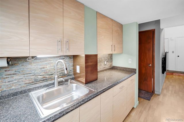 8921 W Yale Avenue, Lakewood, CO 80227
