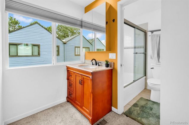 8921 W Yale Avenue, Lakewood, CO 80227